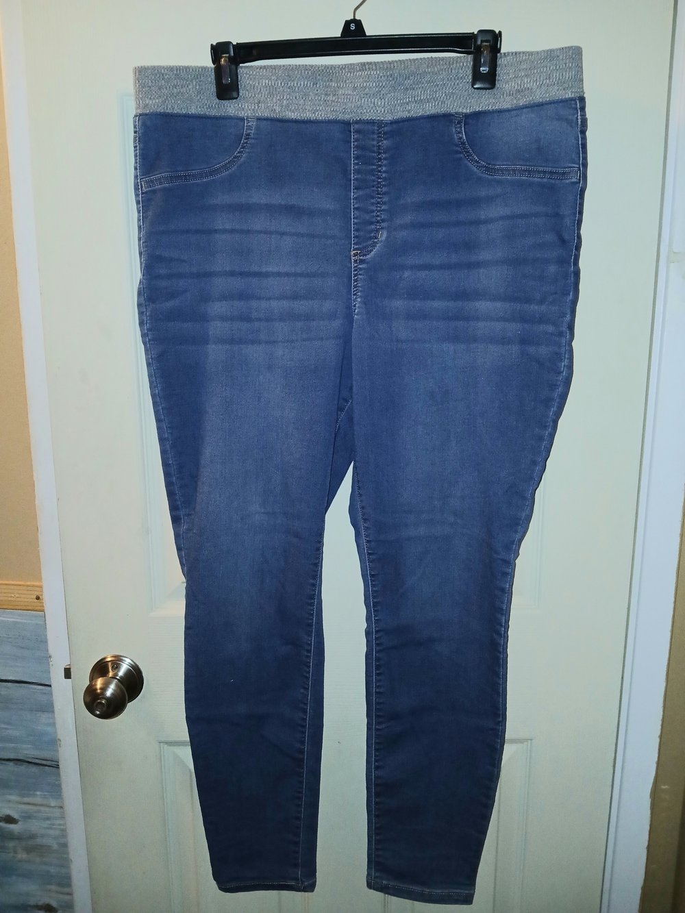 "NO BOUNDARIES" BLUE CHAMBRAY LEGGINGS SIZE XXL